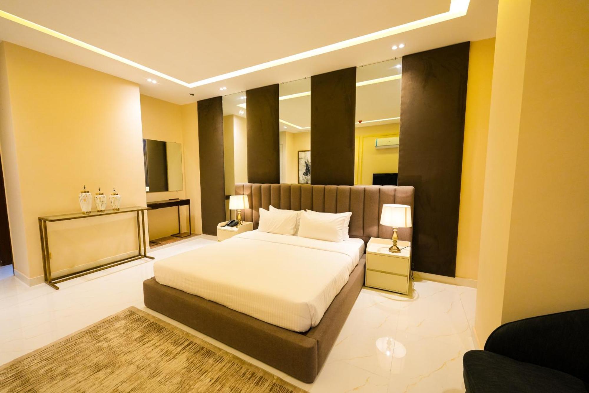 Pavilion Suites - Premium Aparthotel In Bahria Town Rawalpindi Exterior foto